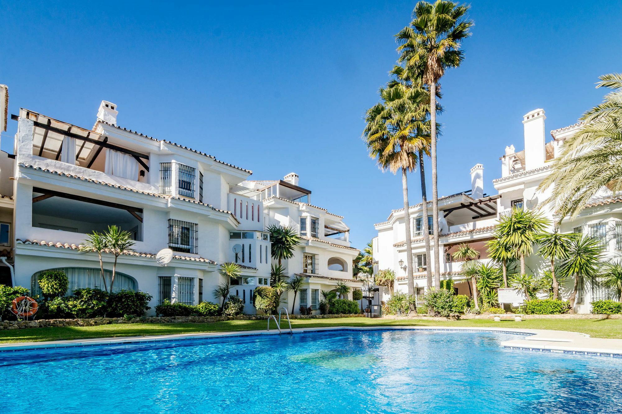 Lnm- Modern 2 Bedroom Penthouse P.banus Appartement Marbella